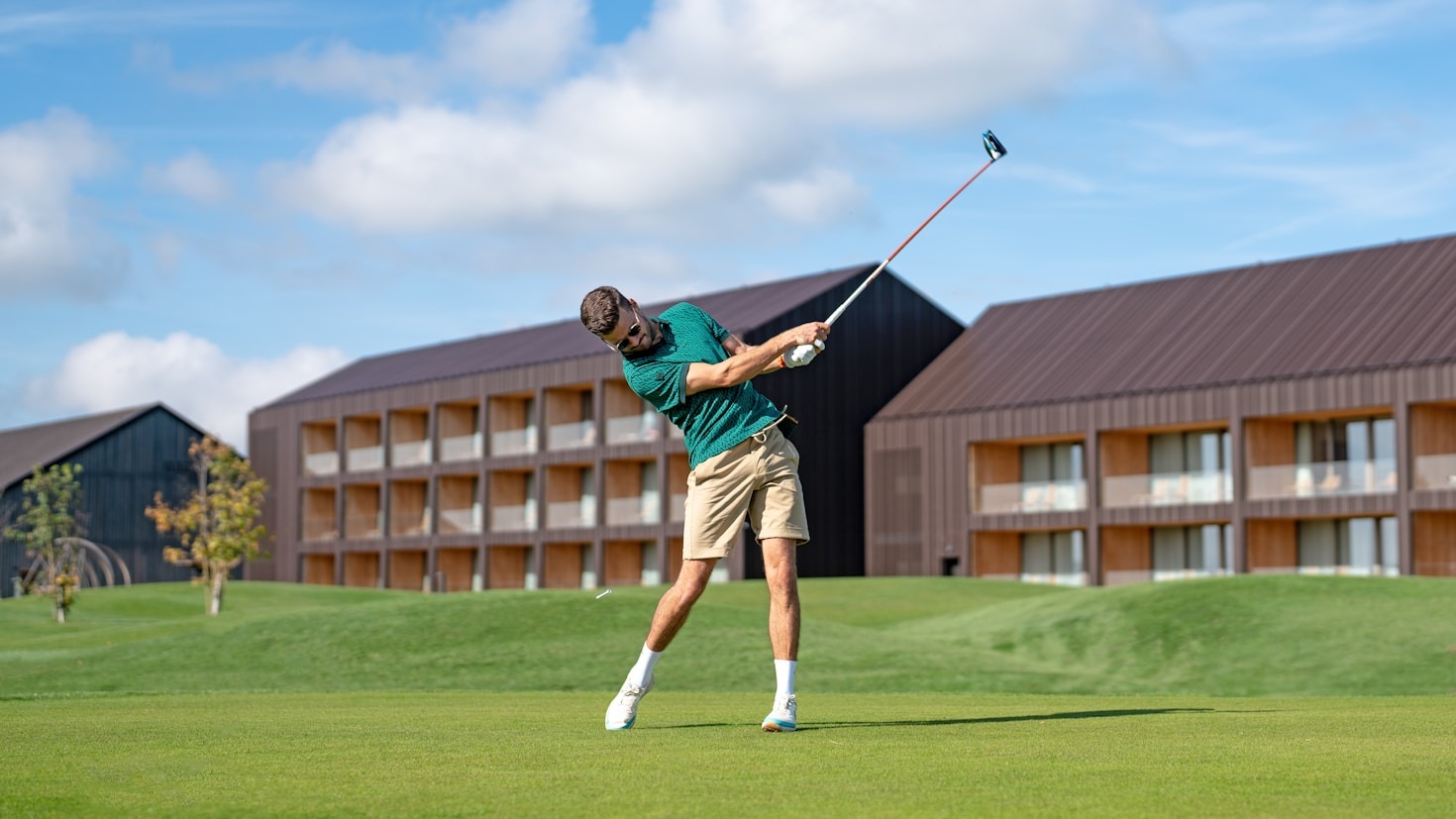 Najlepsze kierunki na luksusowe wyjazdy golfowe w Europie